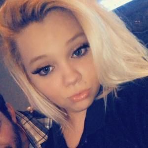 Meet your Posher, Hayley